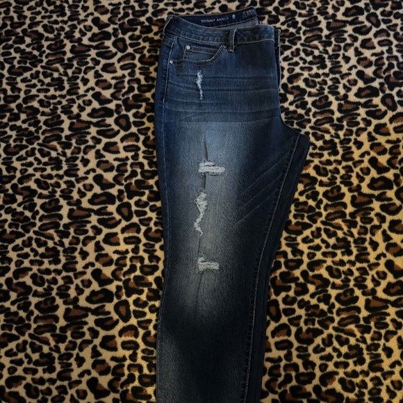 Jennifer Lopez Skinny Jean, Size 16 - Picture 4 of 4